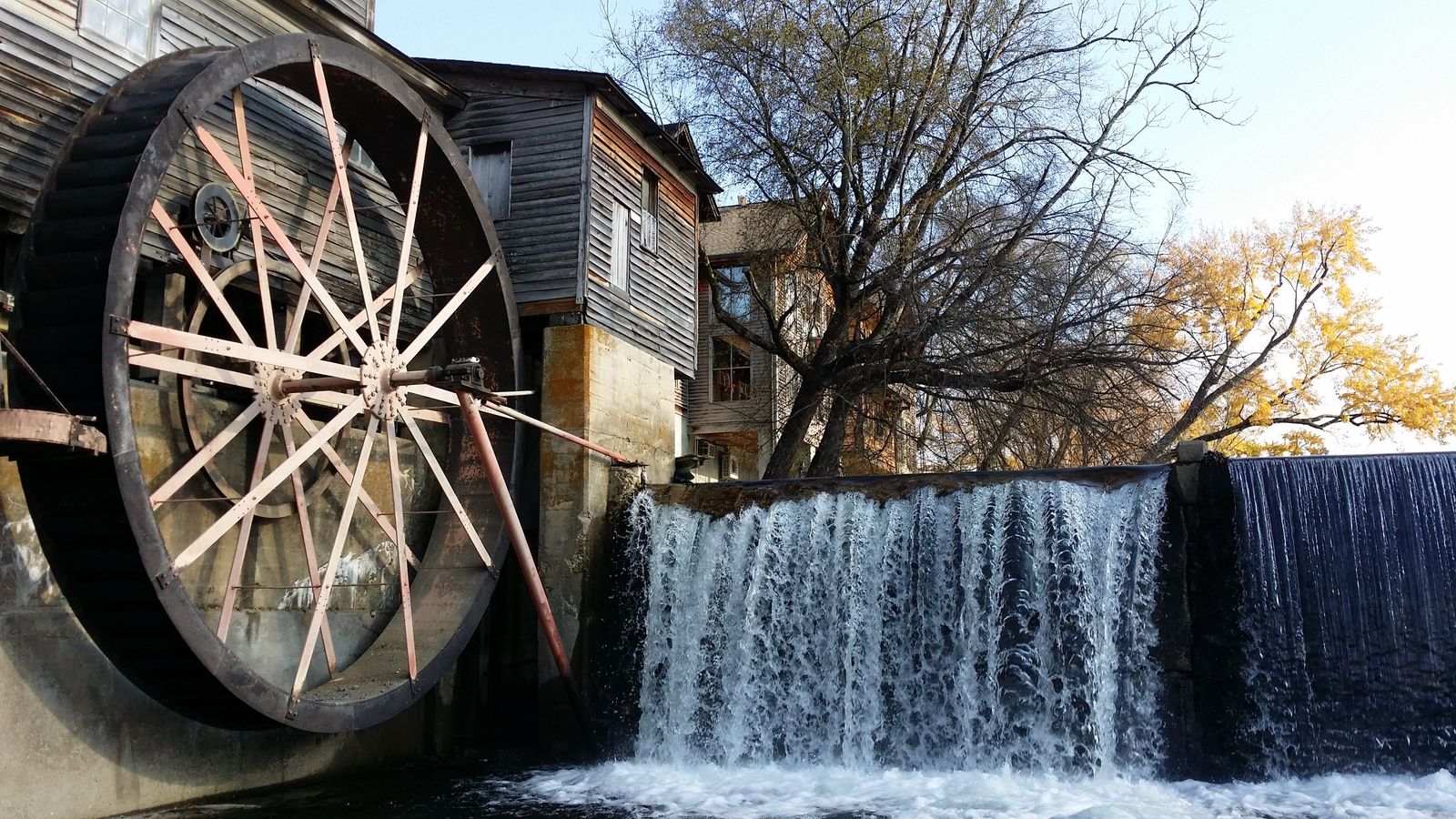 The Old Mill's water wheel and dam on the Little Pigeon River, Pigeon Forge — the mill dates to 1830